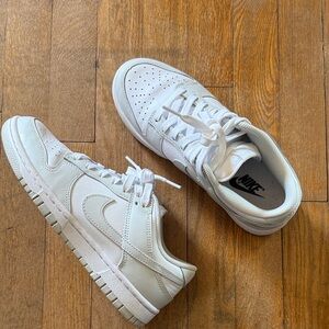 Nike Wmns Dunk Low 'Photon Dust'